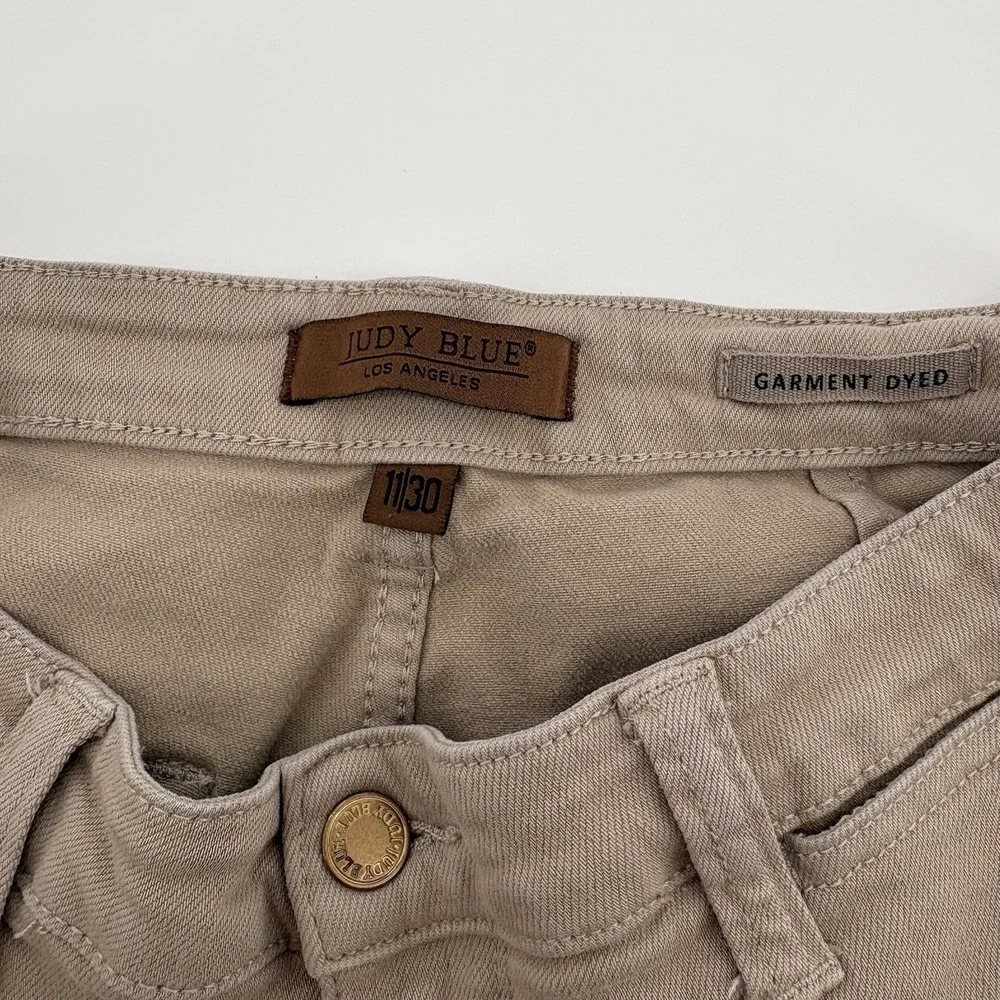 Judy Blue Jeans Womens 11/30 Beige Garment Dyed Wide Leg Crop High Waist Raw Hem